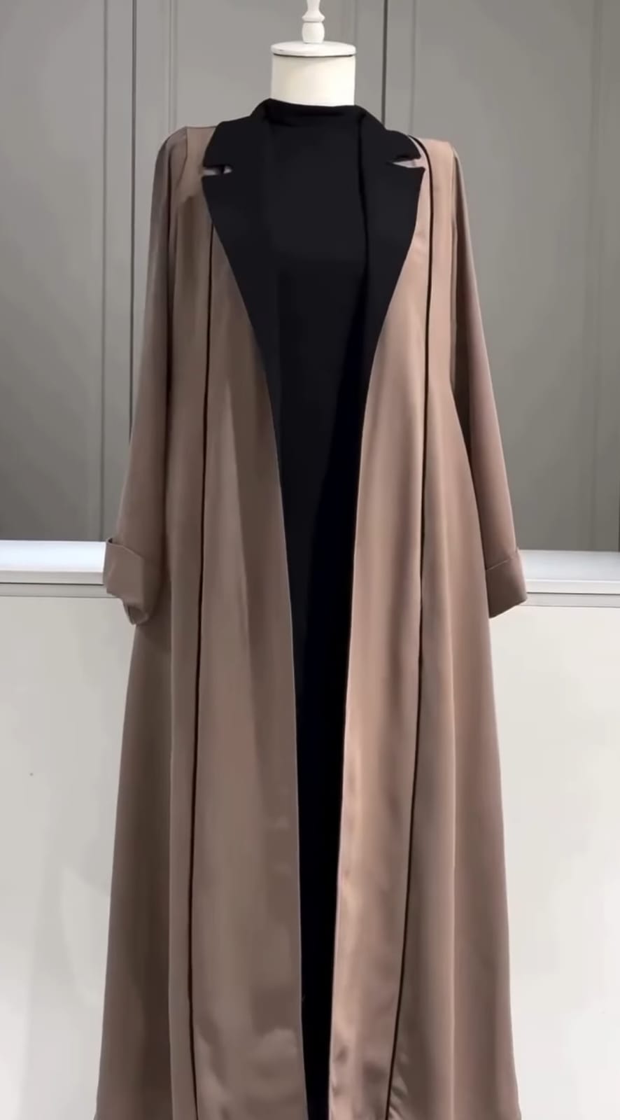 Two-Tone Lapel Abaya Set